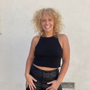 Meet your Posher, Jennique